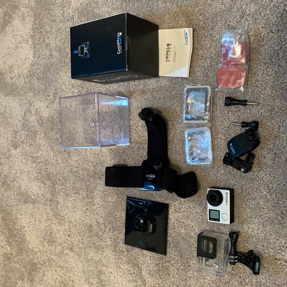 GoPro hero 4 silver like new vintage rare mount